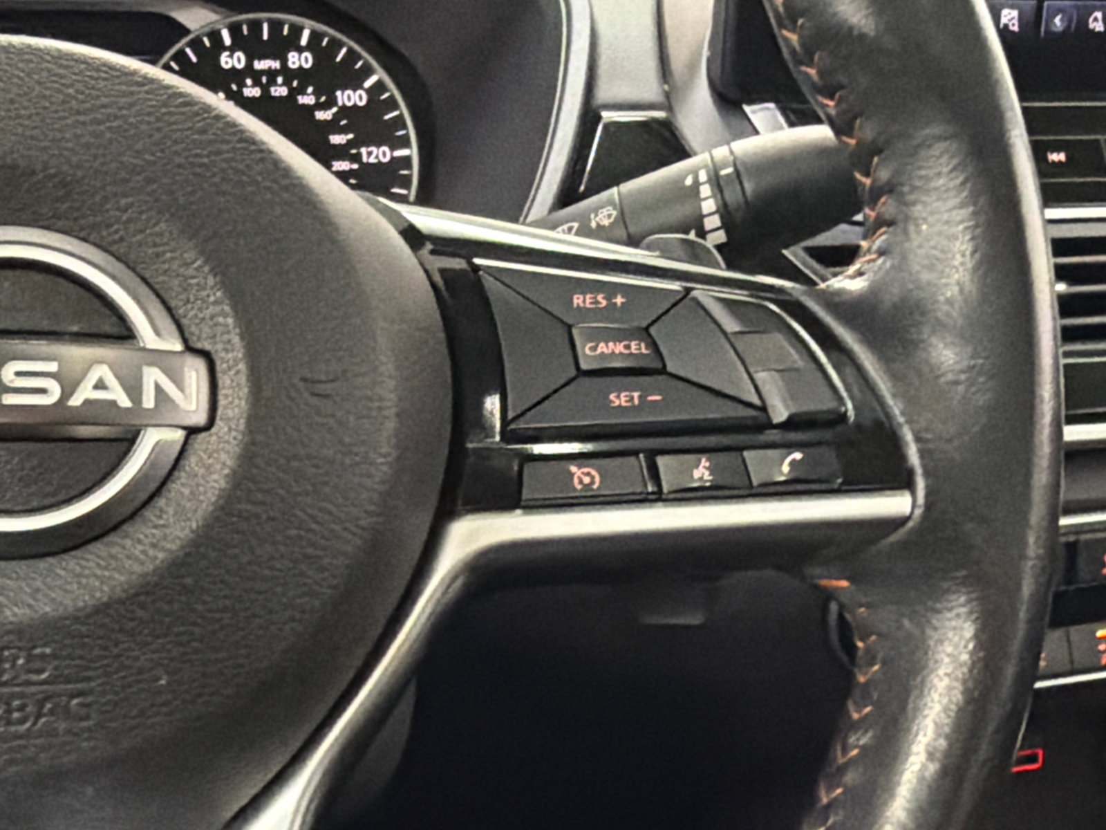 Used 2024 Nissan Altima 2.5 SR w/ SR Premium Package FWD image 16