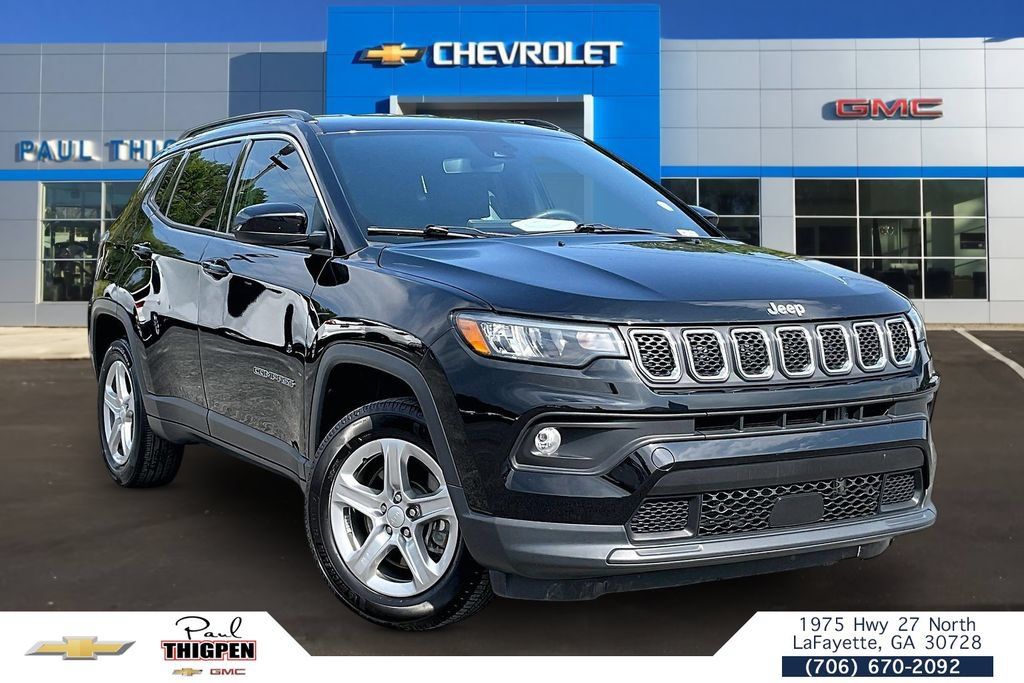 Used 2023 Jeep Compass Latitude AWD/4WD image 1