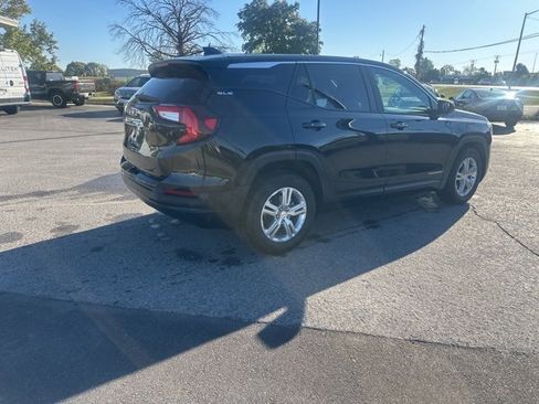 Used 2024 GMC Terrain SLE image 14