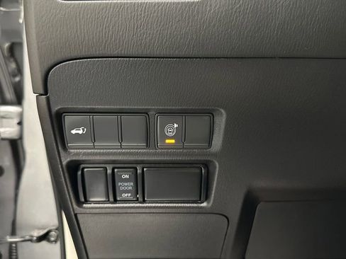 Used 2022 Nissan Armada SL image 35