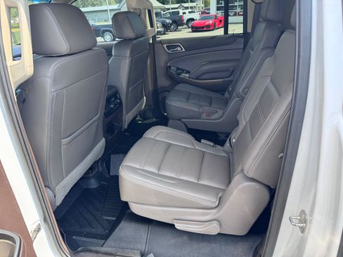 Used 2019 GMC Yukon XL Denali w/ Denali Ultimate Package AWD/4WD image 14