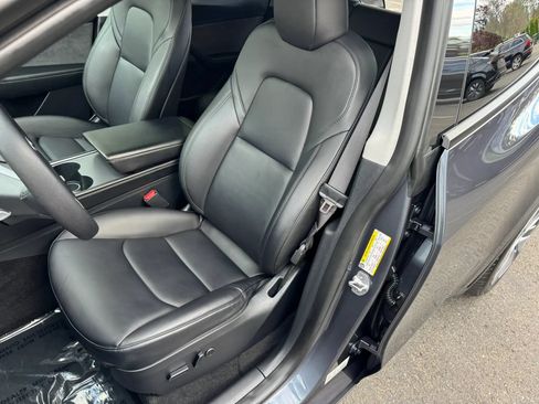 Used 2023 Tesla Model Y Long Range AWD/4WD image 24