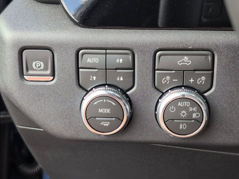 New 2026 GMC Sierra 1500 Elevation AWD/4WD image 32