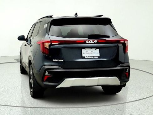 Used 2024 Kia Seltos EX FWD image 6