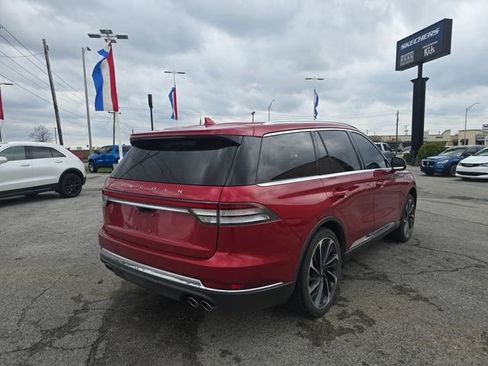 Used 2020 Lincoln Aviator Reserve w/ Equipment Group 202A image 4