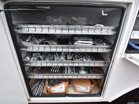 Used 2011 Ford F450 XL w/ PWR Equipment Group image 46