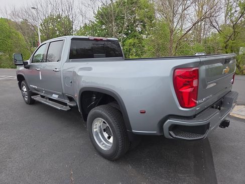 New 2026 Chevrolet Silverado 3500 High Country w/ Technology Package AWD/4WD image 4