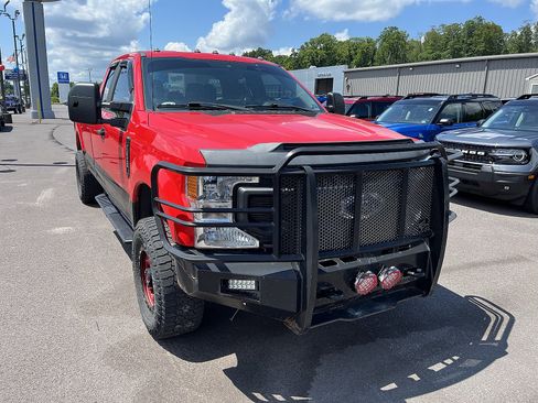 Used 2021 Ford F250 XL w/ Power Equipment Group AWD/4WD image 2