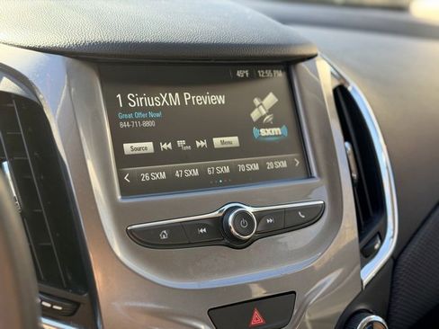 Used 2017 Chevrolet Cruze LT w/ Convenience Package image 12