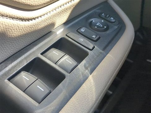 Used 2023 Honda Odyssey Touring image 24
