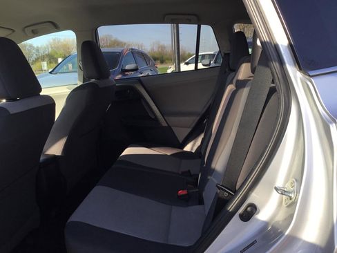 Used 2013 Toyota RAV4 LE image 17