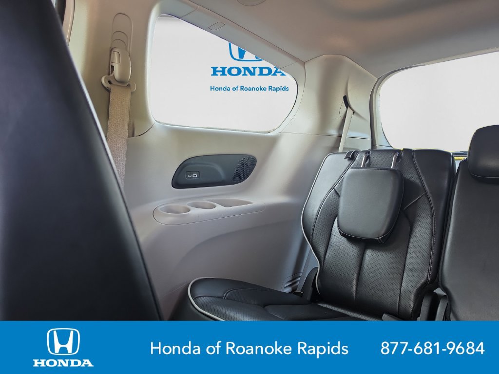 Used 2023 Chrysler Pacifica Limited FWD image 28