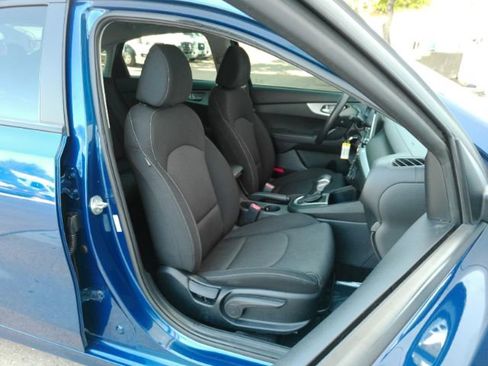 Used 2023 Kia Forte LXS FWD image 18