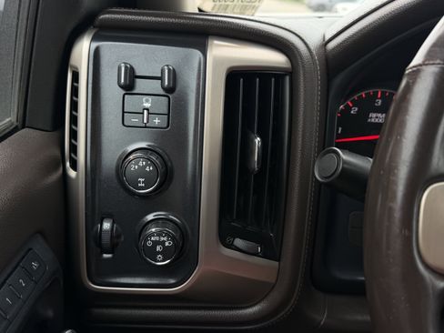 Used 2015 GMC Sierra 2500 Denali AWD/4WD image 25