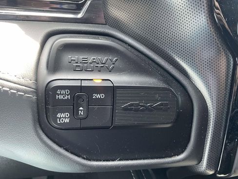 Used 2024 RAM 3500 Limited AWD/4WD image 24