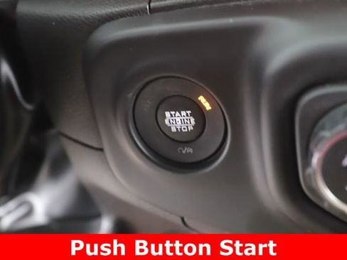 Used 2023 Jeep Wrangler Unlimited Rubicon w/ Cold Weather Group AWD/4WD image 18