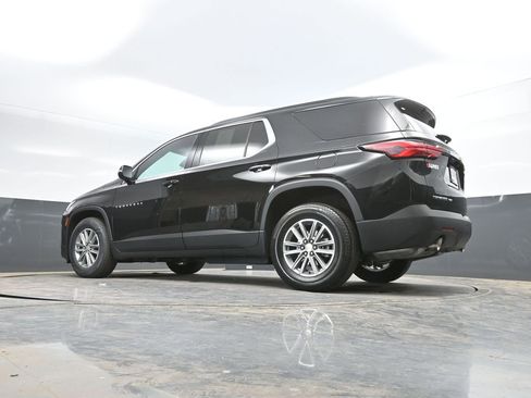 Used 2023 Chevrolet Traverse LT AWD/4WD image 36