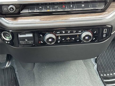 Certified 2025 Chevrolet Silverado 1500 LT image 15