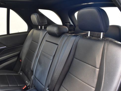 Used 2022 Mercedes-Benz GLE 350 4MATIC w/ AMG Line Exterior image 19