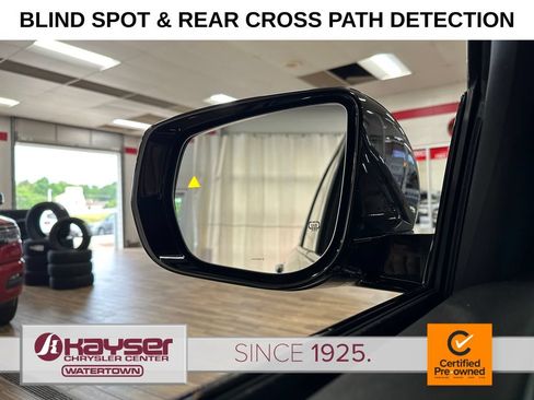 Certified 2025 Jeep Grand Cherokee Altitude w/ Trailer Tow Package AWD/4WD image 9