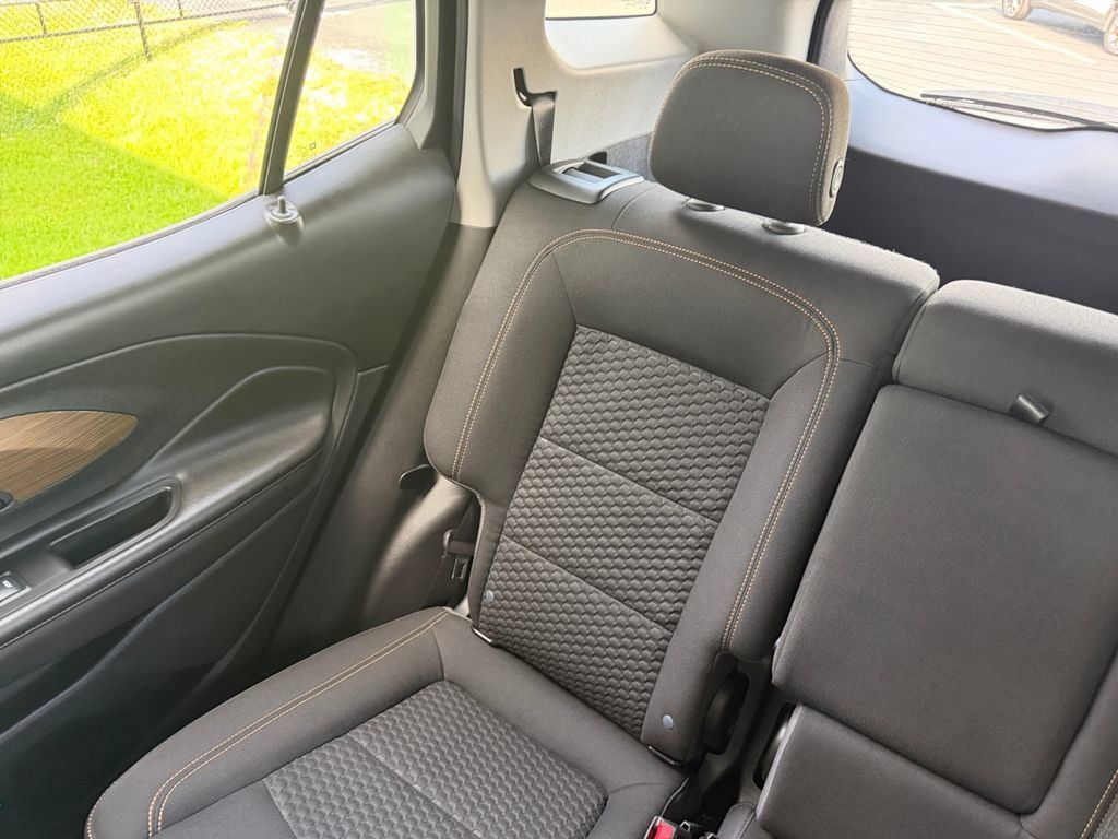 Used 2020 GMC Terrain SLE w/ Driver Convenience Package AWD/4WD image 36