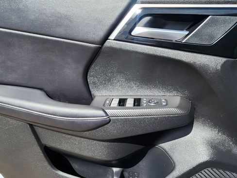 Used 2024 Mitsubishi Outlander SE Black Edition image 19