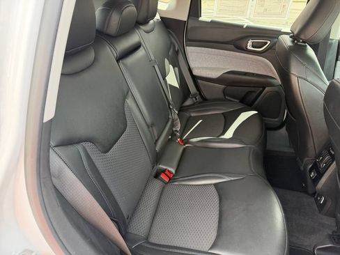 Used 2022 Jeep Compass Latitude AWD/4WD image 23