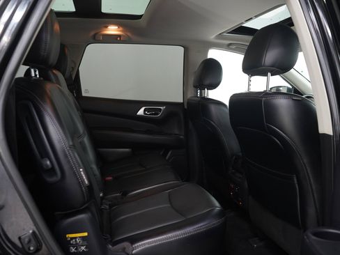 Used 2020 Nissan Pathfinder Platinum w/ Cargo Package AWD/4WD image 14