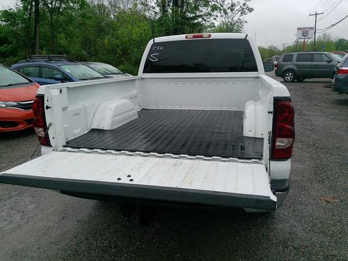 Used 2007 Chevrolet Silverado 1500 LT w/ Extended Cab Value Package AWD/4WD image 10