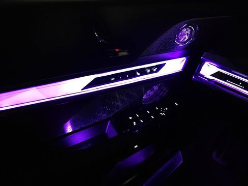 Used 2023 BMW 740i image 68