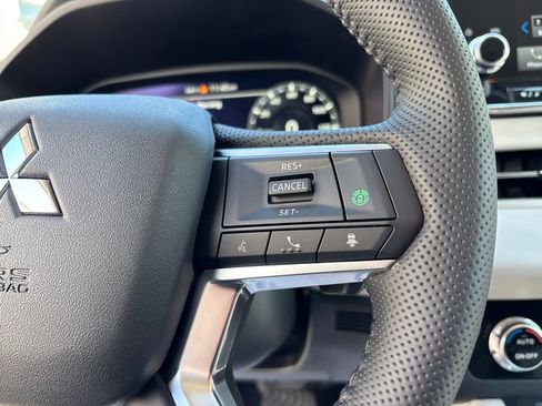 Used 2024 Mitsubishi Outlander SEL FWD image 24