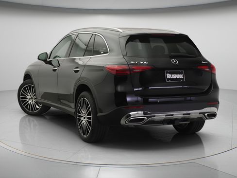 New 2026 Mercedes-Benz GLC 300 4MATIC image 2