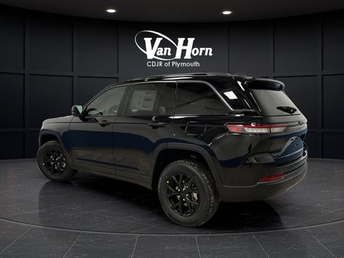 New 2026 Jeep Grand Cherokee Altitude AWD/4WD image 3