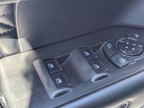 Used 2019 Ford Expedition Platinum image 17