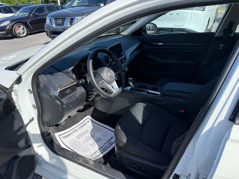 Used 2025 Nissan Altima 2.5 SV image 26