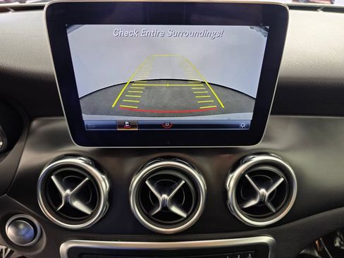 Used 2020 Mercedes-Benz GLA 250 4MATIC image 18