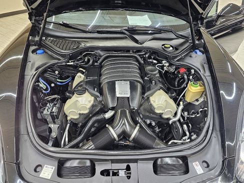 Used 2016 Porsche Panamera image 43