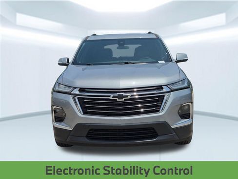 Used 2023 Chevrolet Traverse LT FWD image 11