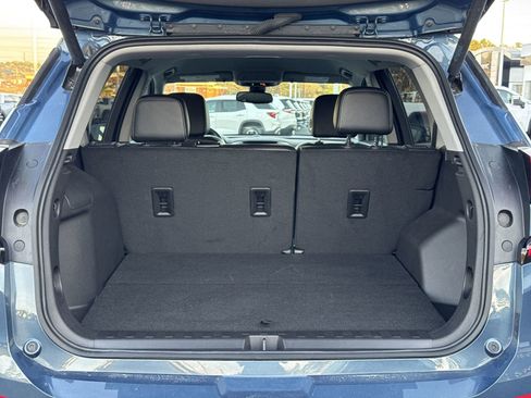 Used 2024 GMC Terrain SLT w/ Tech Package image 31