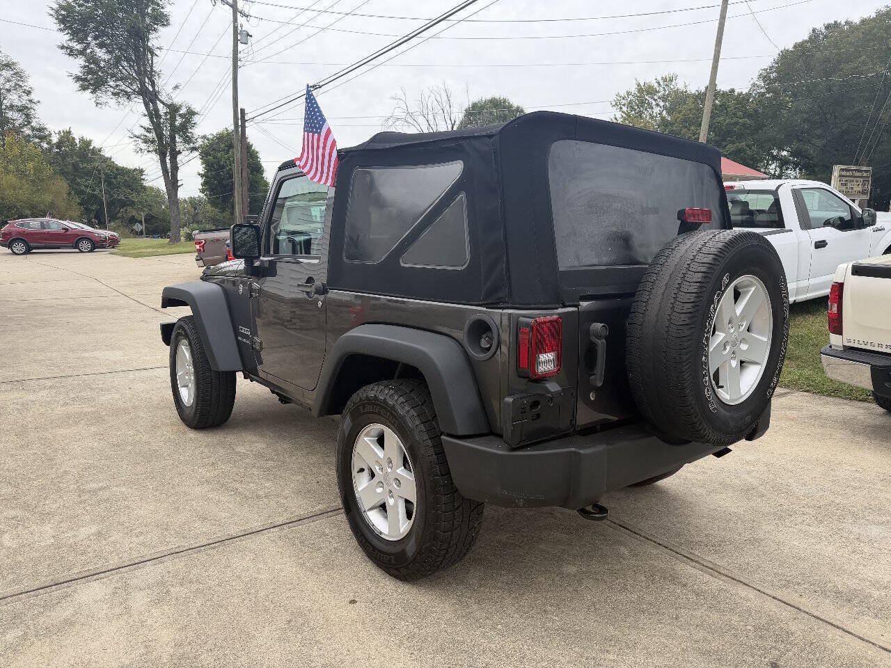 Used 2017 Jeep Wrangler Sport w/ Quick Order Package 24S AWD/4WD image 5
