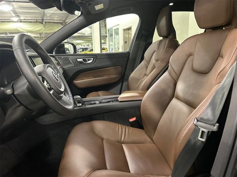 Certified 2023 Volvo XC60 T8 Plus w/ Climate Package image 10