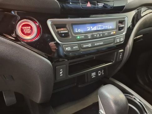 Used 2019 Honda Ridgeline Black Edition image 13