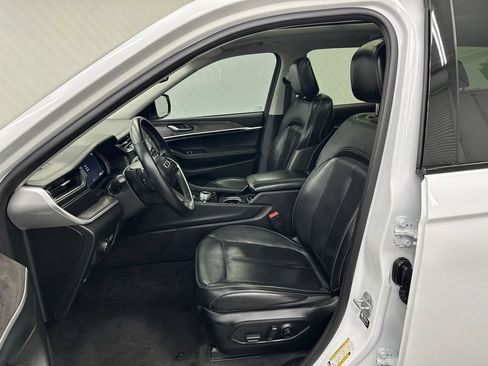 Used 2021 Jeep Grand Cherokee L Limited AWD/4WD image 9