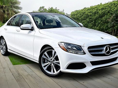 Used 2018 Mercedes-Benz C 300 Sedan w/ Premium Package image 11
