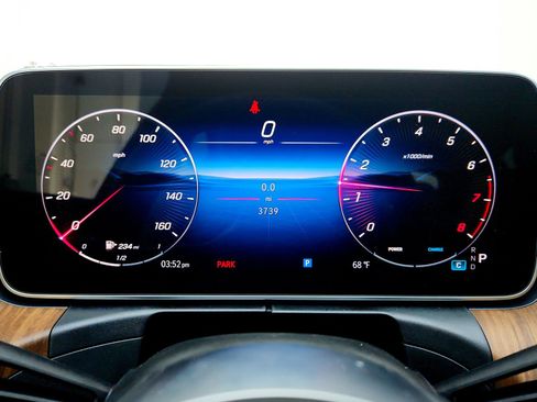 Used 2025 Mercedes-Benz C 300 Sedan image 18