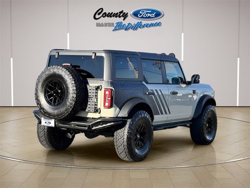 New 2025 Ford Bronco Badlands image 24