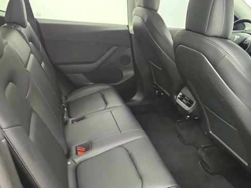 Used 2022 Tesla Model Y Performance image 27