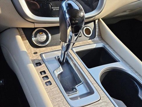 Used 2023 Nissan Murano SV image 14