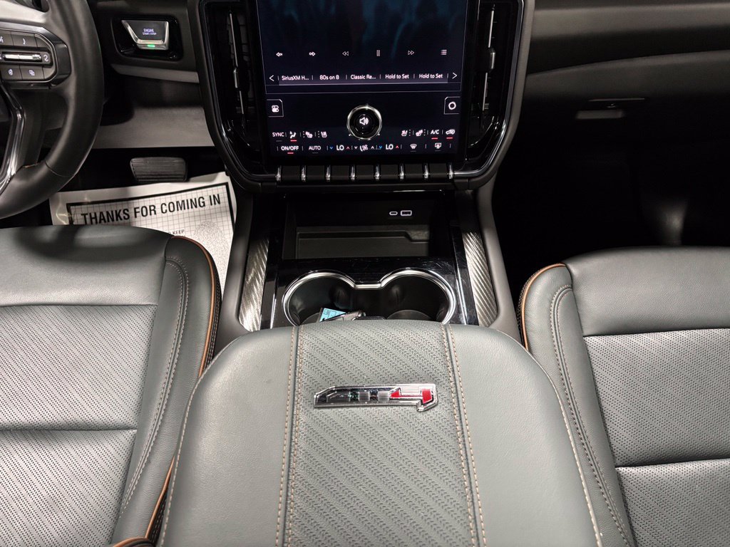 Used 2026 GMC Yukon XL AT4 AWD/4WD image 36