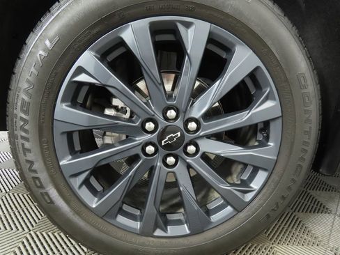 Used 2023 Chevrolet Traverse RS w/ LPO, Roadside Safety Package image 33